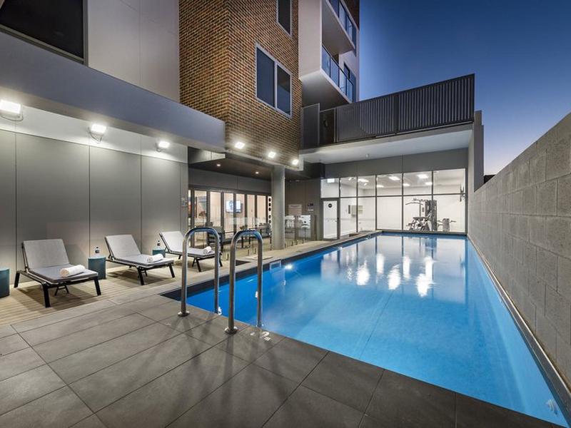 5740D6032DFDF048227F25623D3F60F4