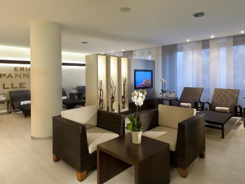 DB0BF99C45593B64BE19EE64F72C4D4D