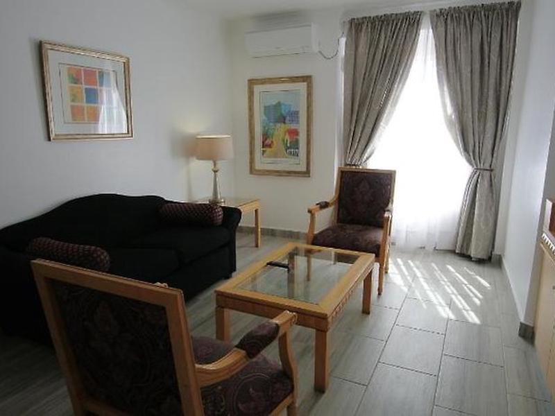 715F2817C73E60BF56877A40C904BC4D