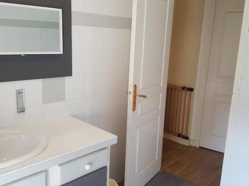 4A64BC949E28D54FAFBE39C47DC59A25