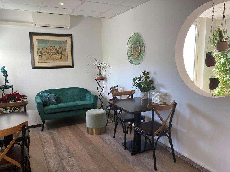 9DA008EDF099D2F4CE3A4BA3B19B2008