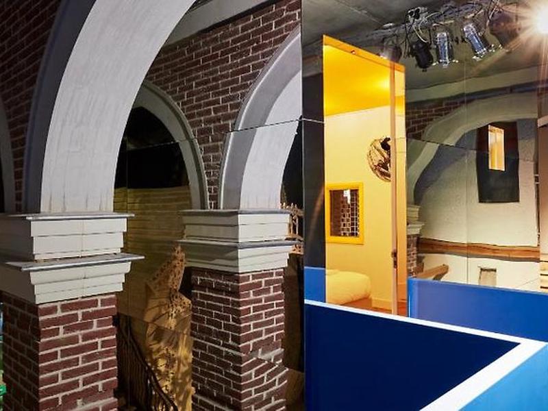 19412764B40486BD3E559F3644420B41