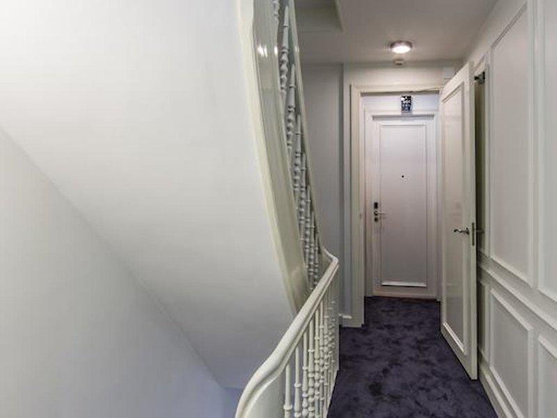 3D7CCDEEF954F0ADDE99F7D1B1289F06