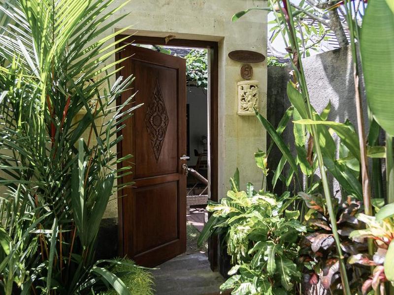 8FCDDAD5B87028BA693604486F78C8EF