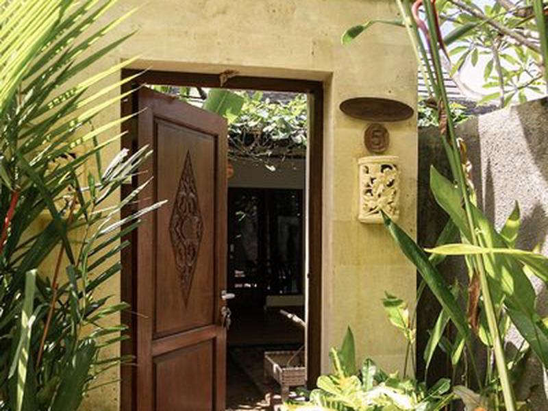 62EBFFE1CACA50D822D9E4E747B35A5F