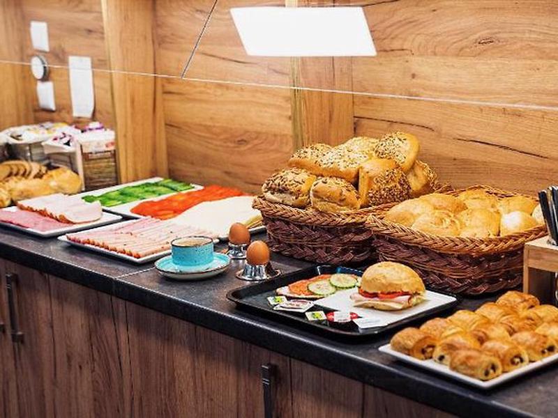 A5BE60A8844559F121FEE4D72A6D1C07