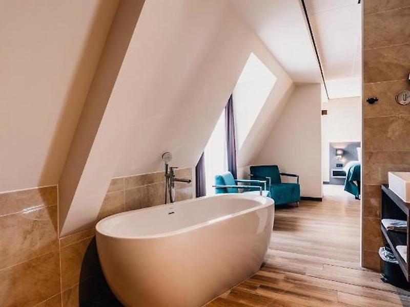 42C196082876EB0518A217E64A511B9F