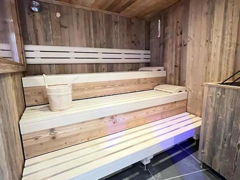 B8C3064F4DF68414B0F3F3C834BCB780