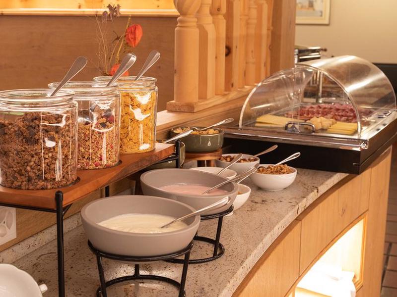 998728BCFEF3F2DF7185F644A7F66EFC