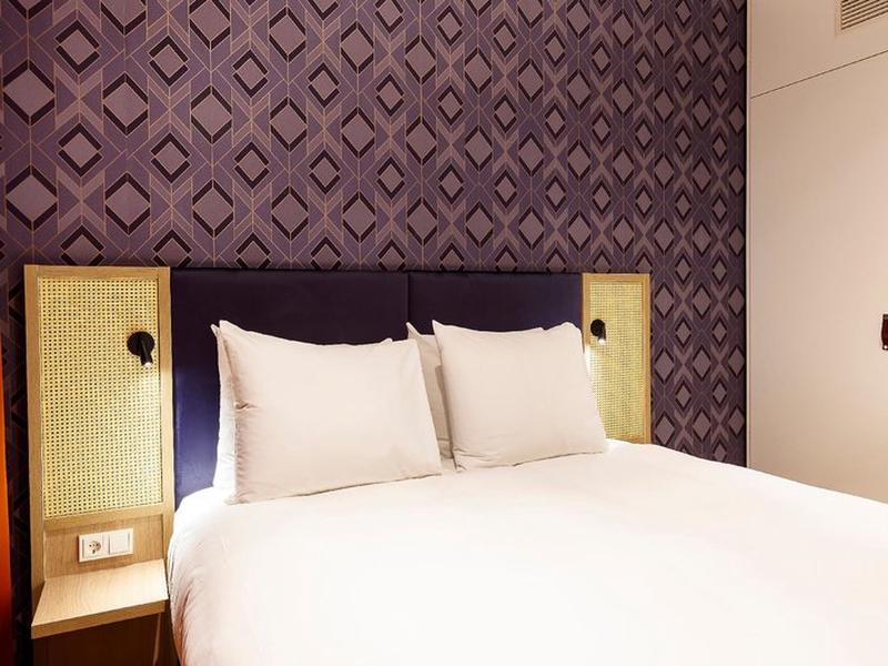 DEBDE426969FBDFF7EC2CBDE14080035