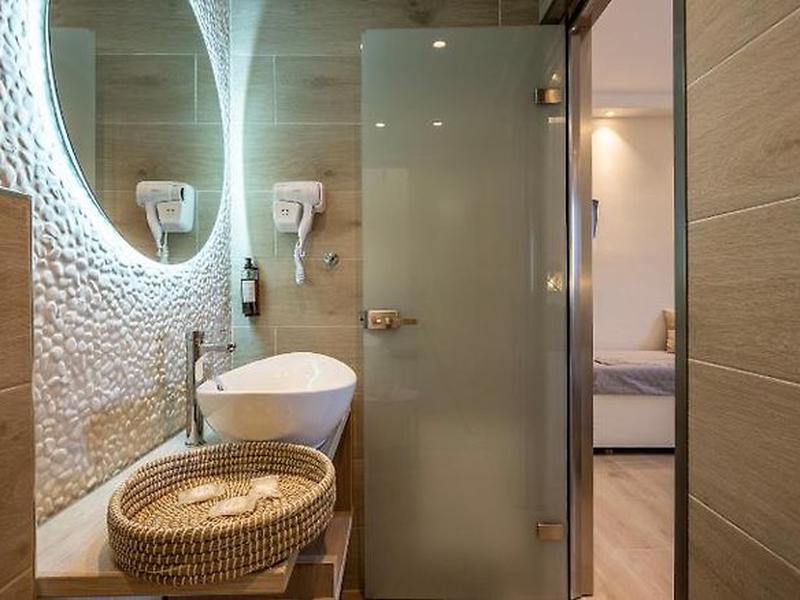 DCC4CAF0A8842E9E921B35137F029B3C