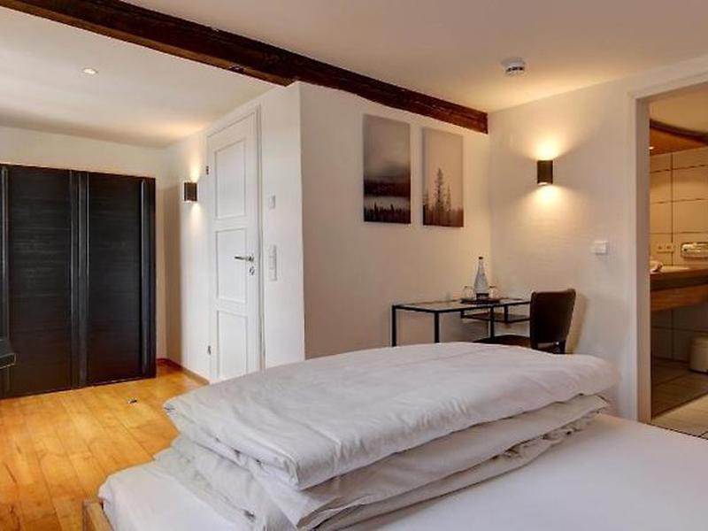 85144AB04703D11290C91DD5421B32FA