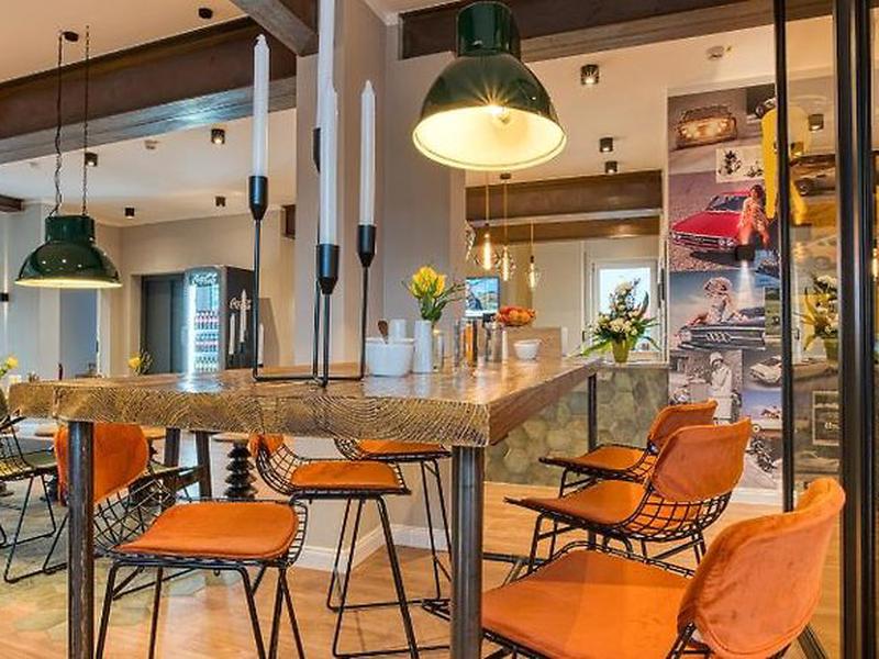 6F7B87569C4558CDE93DD03AD4DECDEB