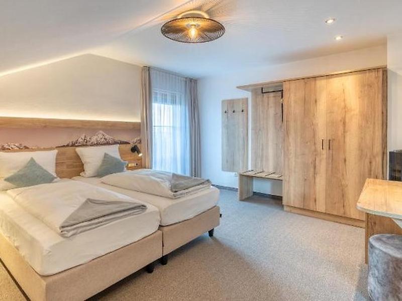 CBE7825F458111BF265B4BB7331712A6