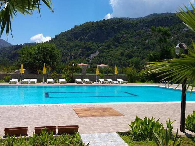 Apella Hotel