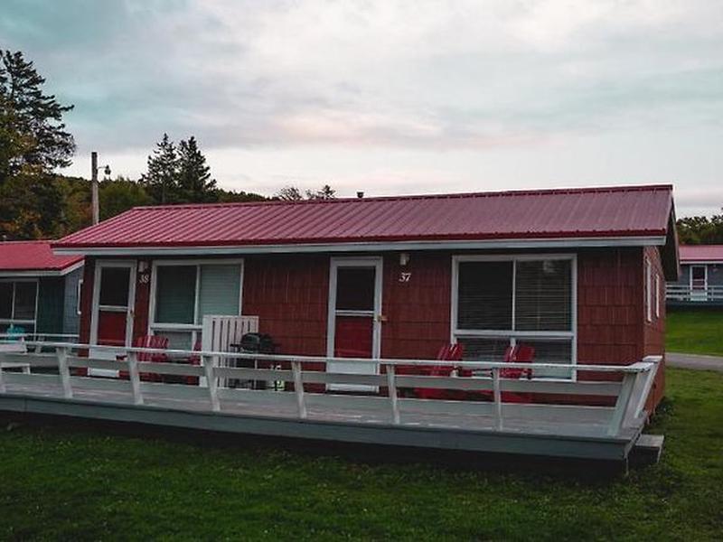 B4B19D3774F4E0DB52FE9BAD16251DB5