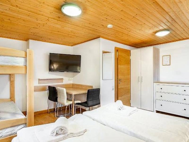 CF44DF24E5ECA244E4F60E815D054EE5