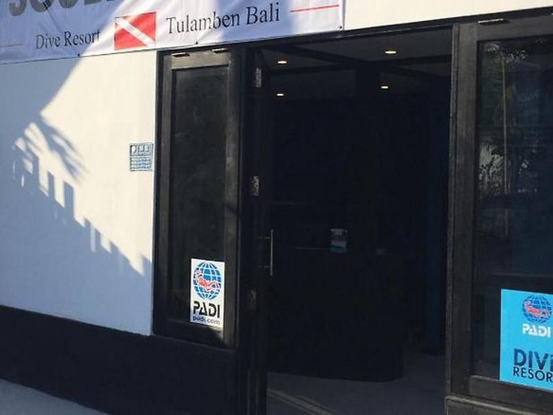 10811A7D37624CA2AFFE0FA18E92A915