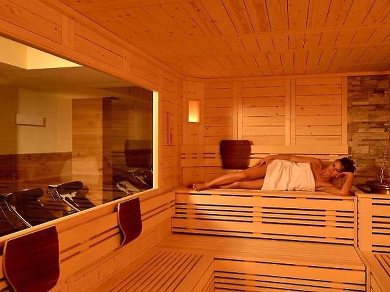 65C4FA94FE187BAAC2766D26E3BC049E