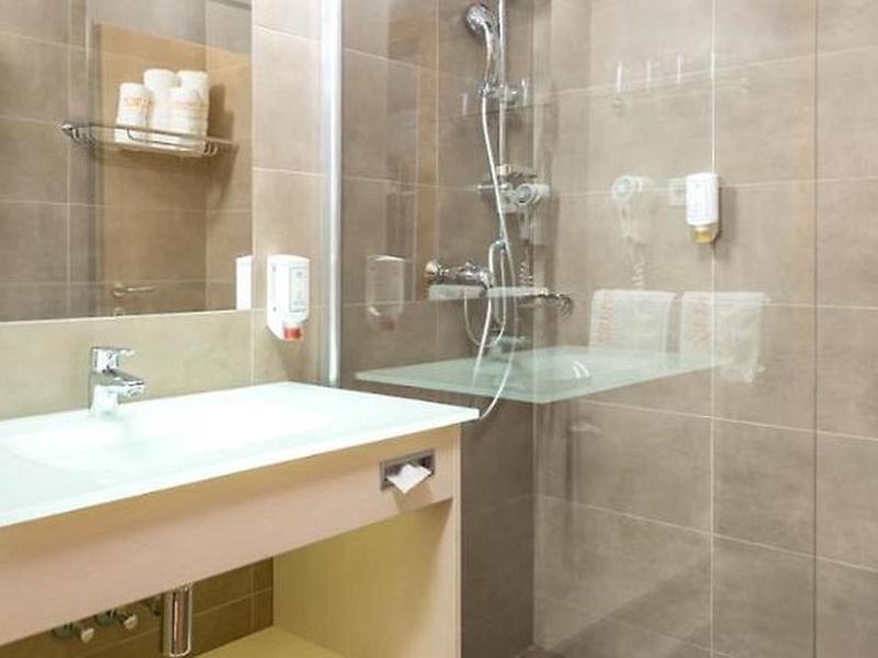 3D570927ED3AC714132E4342B2CC88FA