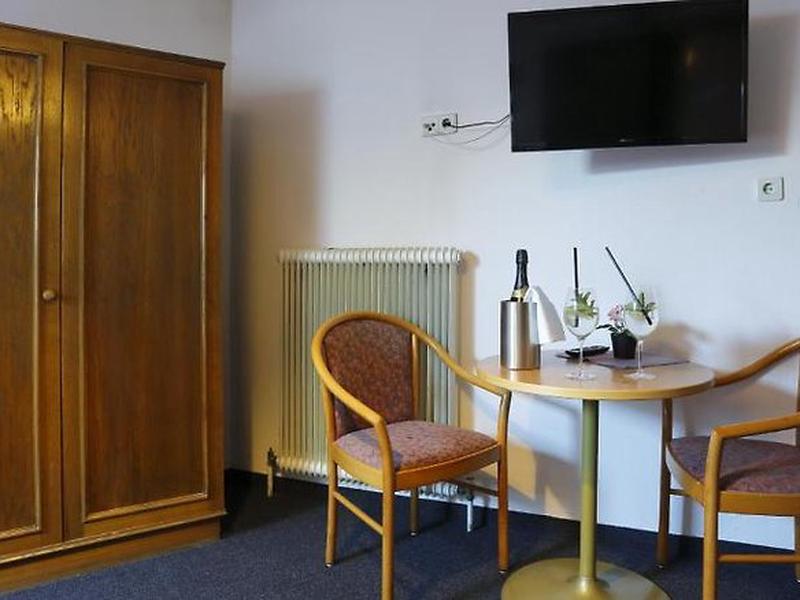 A8B12401D912F42EB5FE3A3D3AEFAAB4