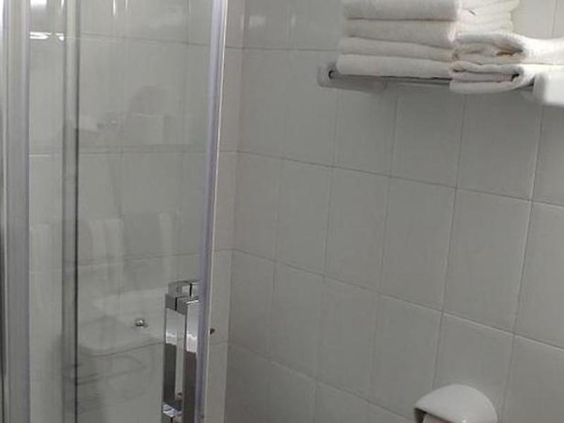 B9E207286D07A007B3EE9D8F3FFD48C0