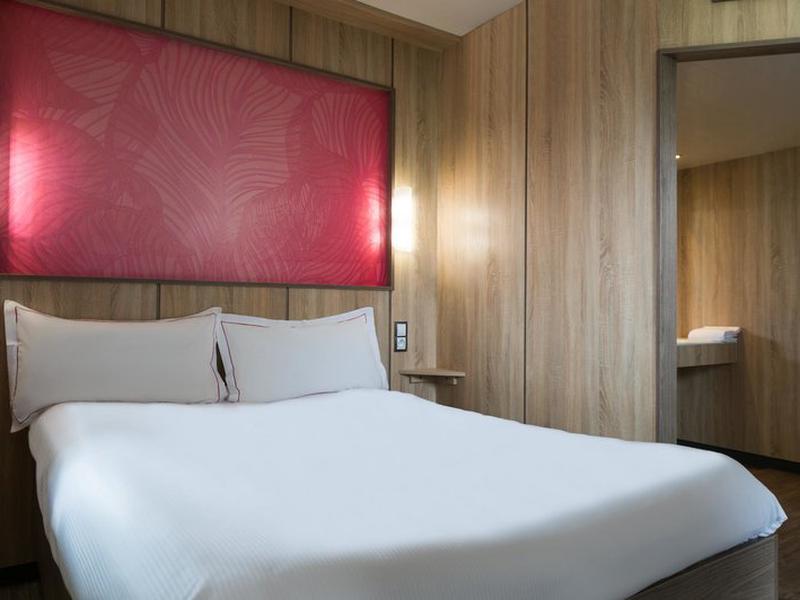 B5888C294C2B24D3AB2EEDFB2EF7D5C1