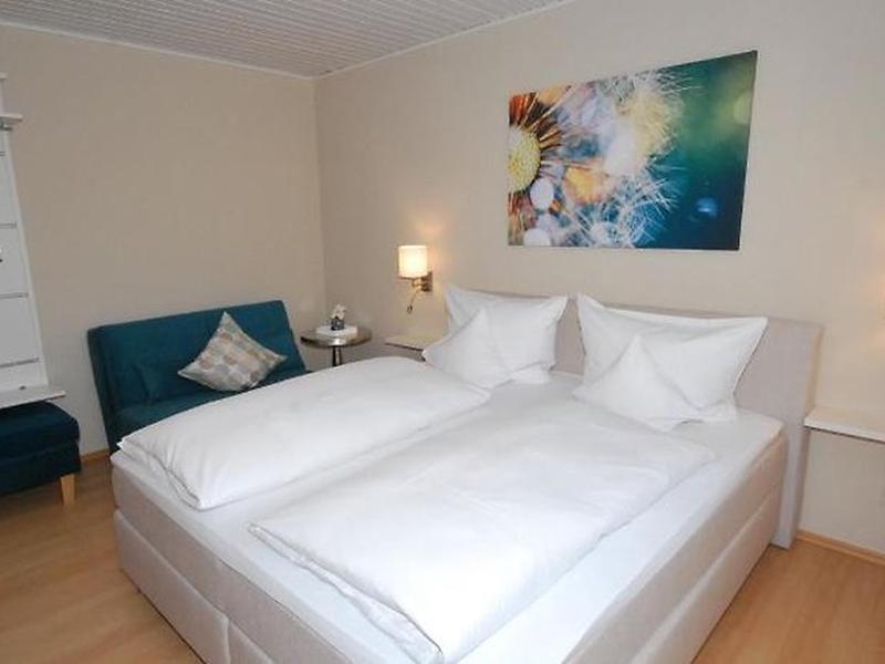 9FC882D4F7875638FABD9C73638C5281