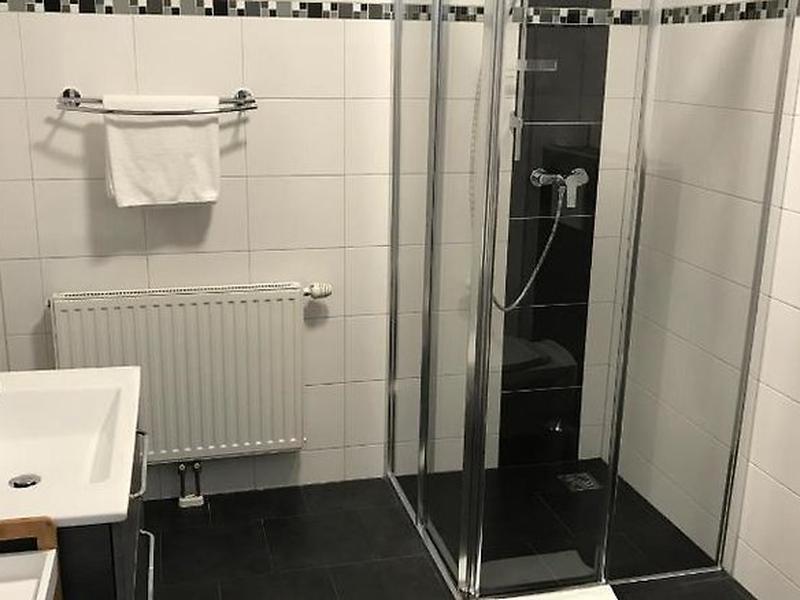 9CAB19F71A4AEB5835C3D36FA11218B7