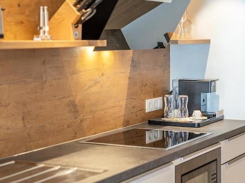 911B6606BA54A51DC52E344A71072577