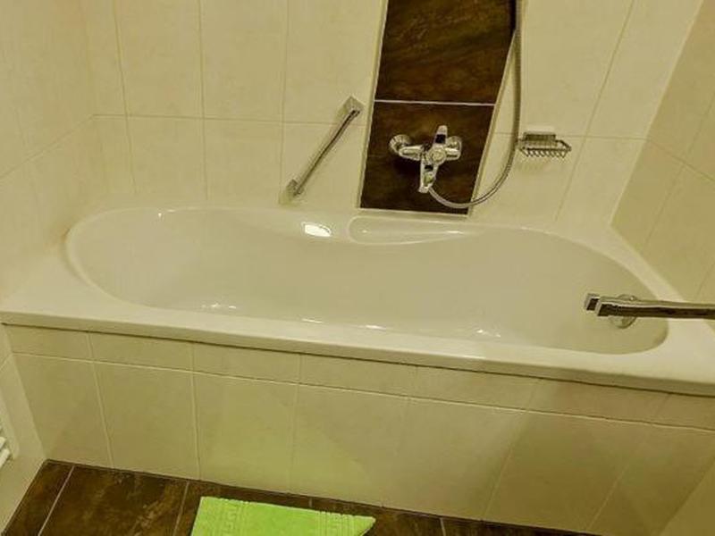 4222F216D9D054444105A6BD70618529