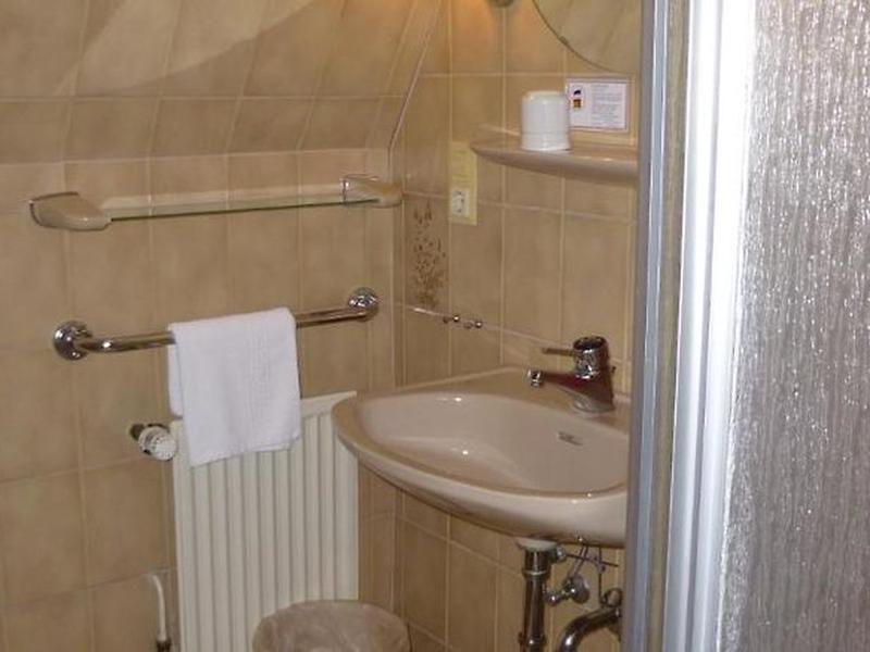 5922CF8E0CD1B8EF7B7B3DD46B4523F7