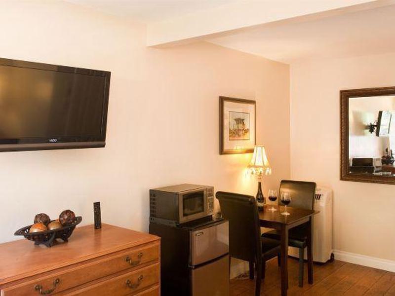 6B8E5FEDE381D9FA75E61AC35B9F7221