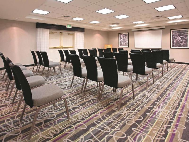 74FE422A396496A16E0B9795E27A4411