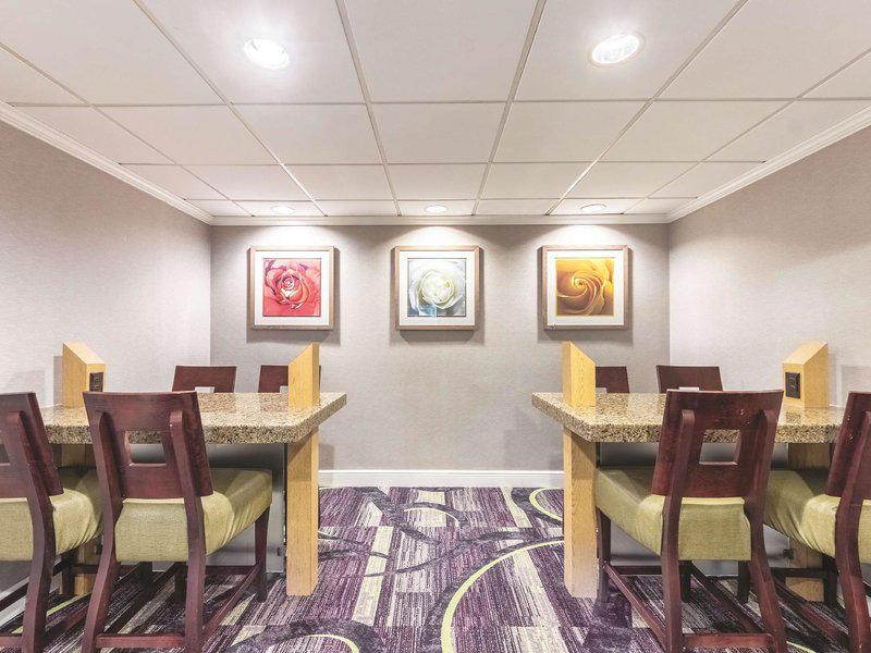 16974420FBA2D4A3C7C3DC37235EB68B