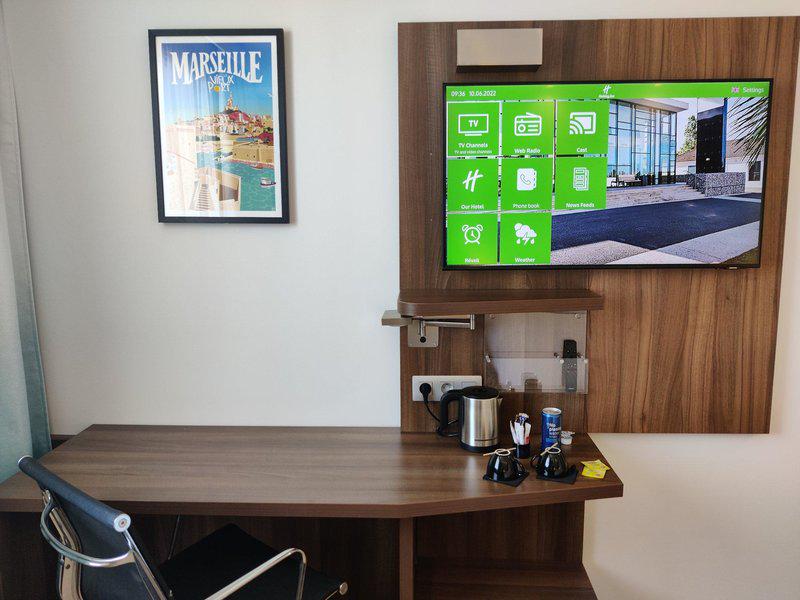 E25D9F1D1D8F9D3A70C5D18CB0033069