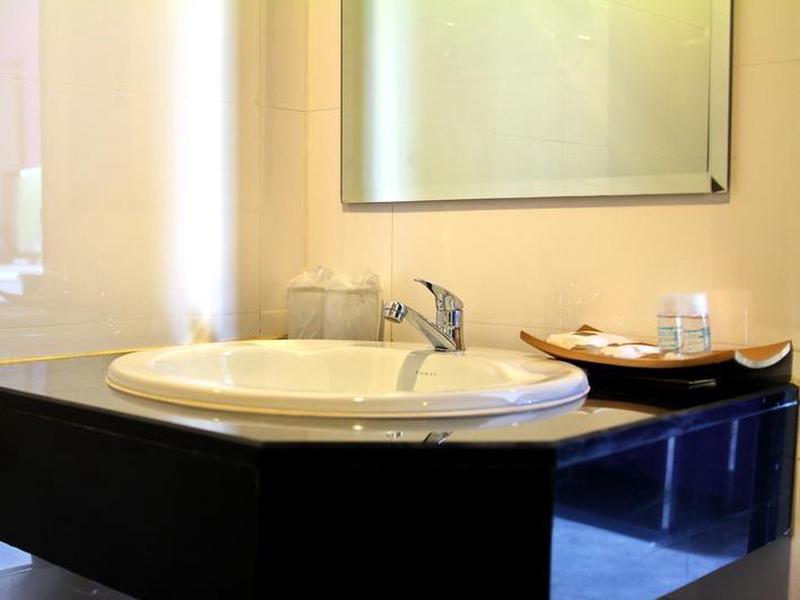 8B08C5B630570BB7C5A80E534E384111