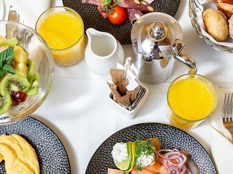 48B8076134537E6A7E6BAE6570789DBF