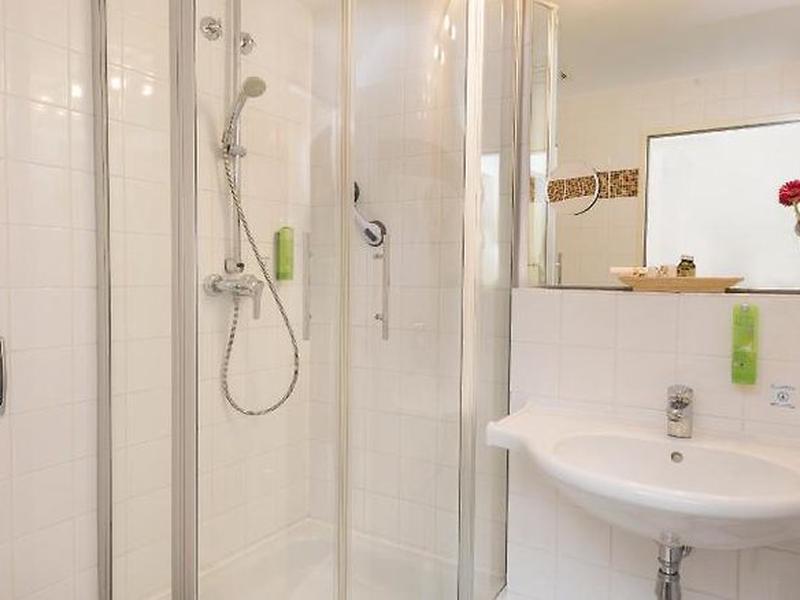 B1CE52EFE2ABC17BA6E25ED1B72558B3