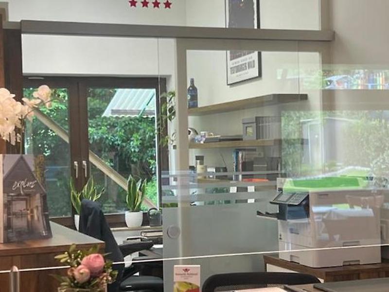 48B7A694ABED93A9F42BBC9CC30443C6