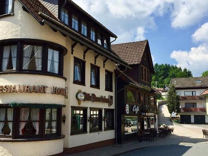 27DF4DD160F484902620A96EED72E434