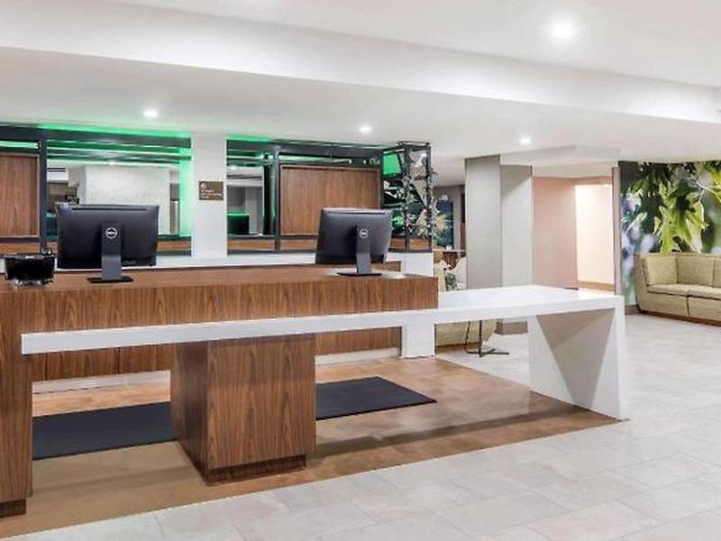 D6F6AB3676B8525320DBA071D7EC4BB4