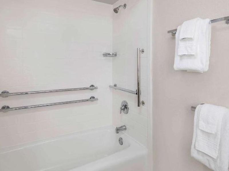 FEA62ABB1F5C7E9A16F42DAD88FA3EA6