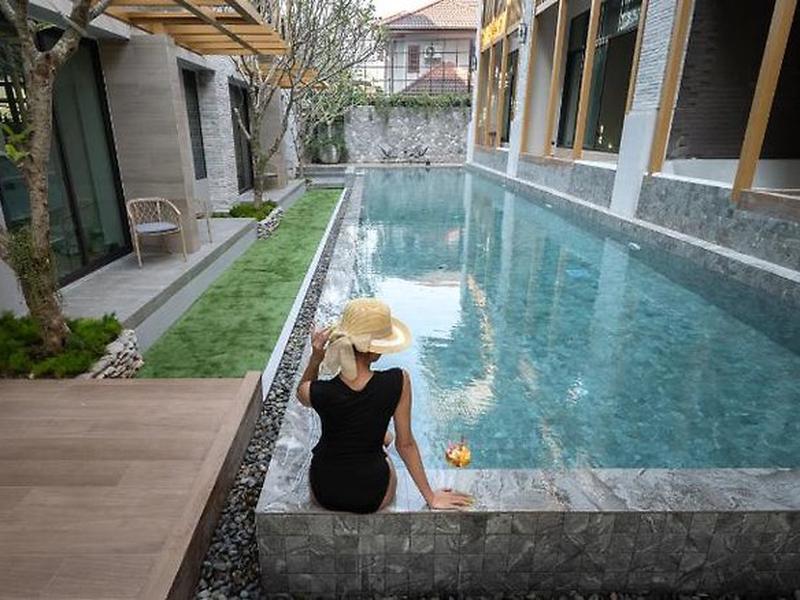 98ECE63AD226E4F524399CDD2CE8BC87