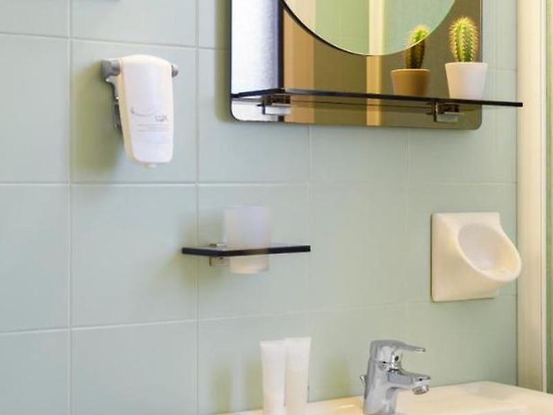 E5E15D9D5C85B5585C71DF866C032CF2