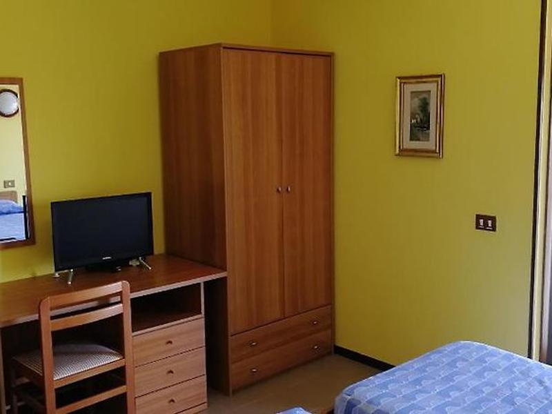 1506887FE788862BFAEB113C9195DEC1