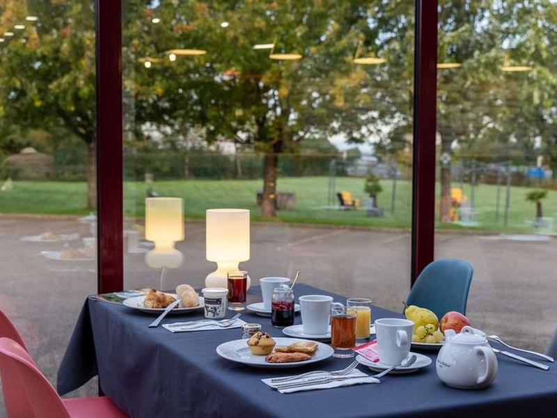 F4AB83F809EA7DA4F24E2AF7DC5989E4