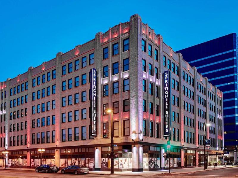 1E53B3FF40D0802B88DA46A32A3BB09A