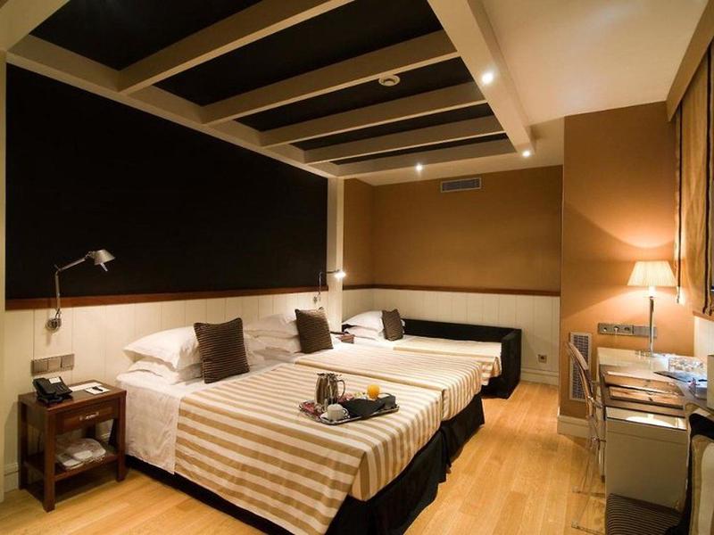 18DE5FD252D13F7F102627A506F2DCA5