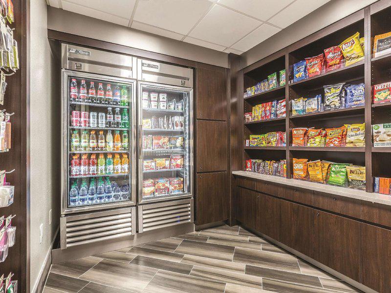 E70A1C4148F105A506E35C7BC2737FE3